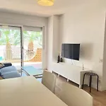 Beach Apartment Alicante شقة *
