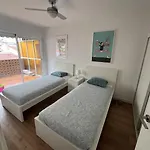 Beach Apartment Alicante شقة *