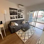 Beach Apartment Alicante شقة *